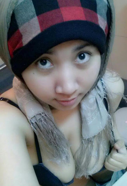 abg-alim-yang-suka-buka-bukaan-01.jpg